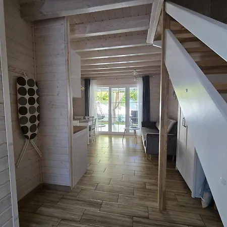 Comfortable With Terraces بيت للعطل